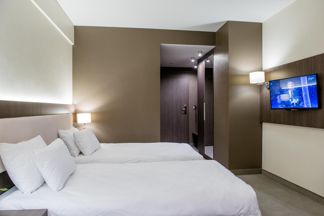 Hotel Kosma Kozmin Kültér fotó