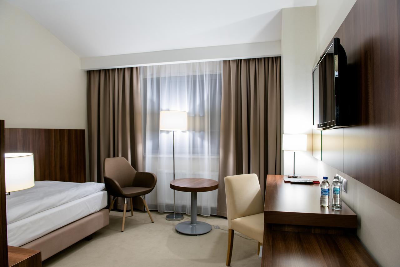 Hotel Kosma Kozmin Kültér fotó