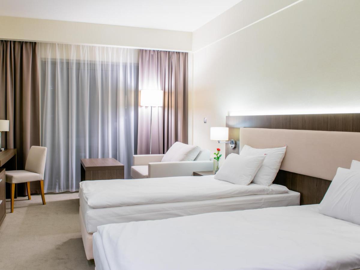 Hotel Kosma Kozmin Kültér fotó