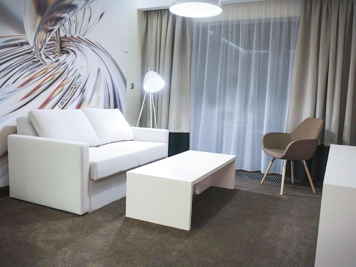 Hotel Kosma Kozmin Kültér fotó