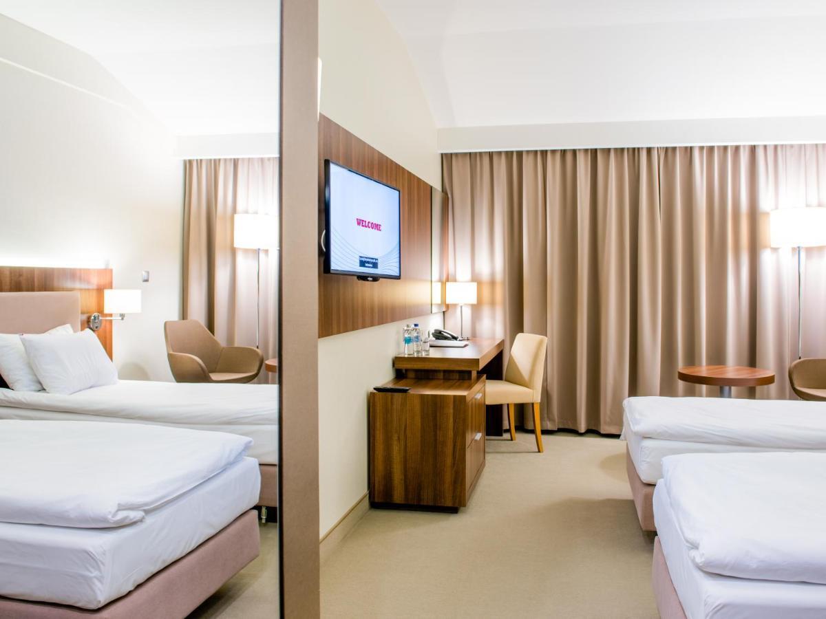 Hotel Kosma Kozmin Kültér fotó